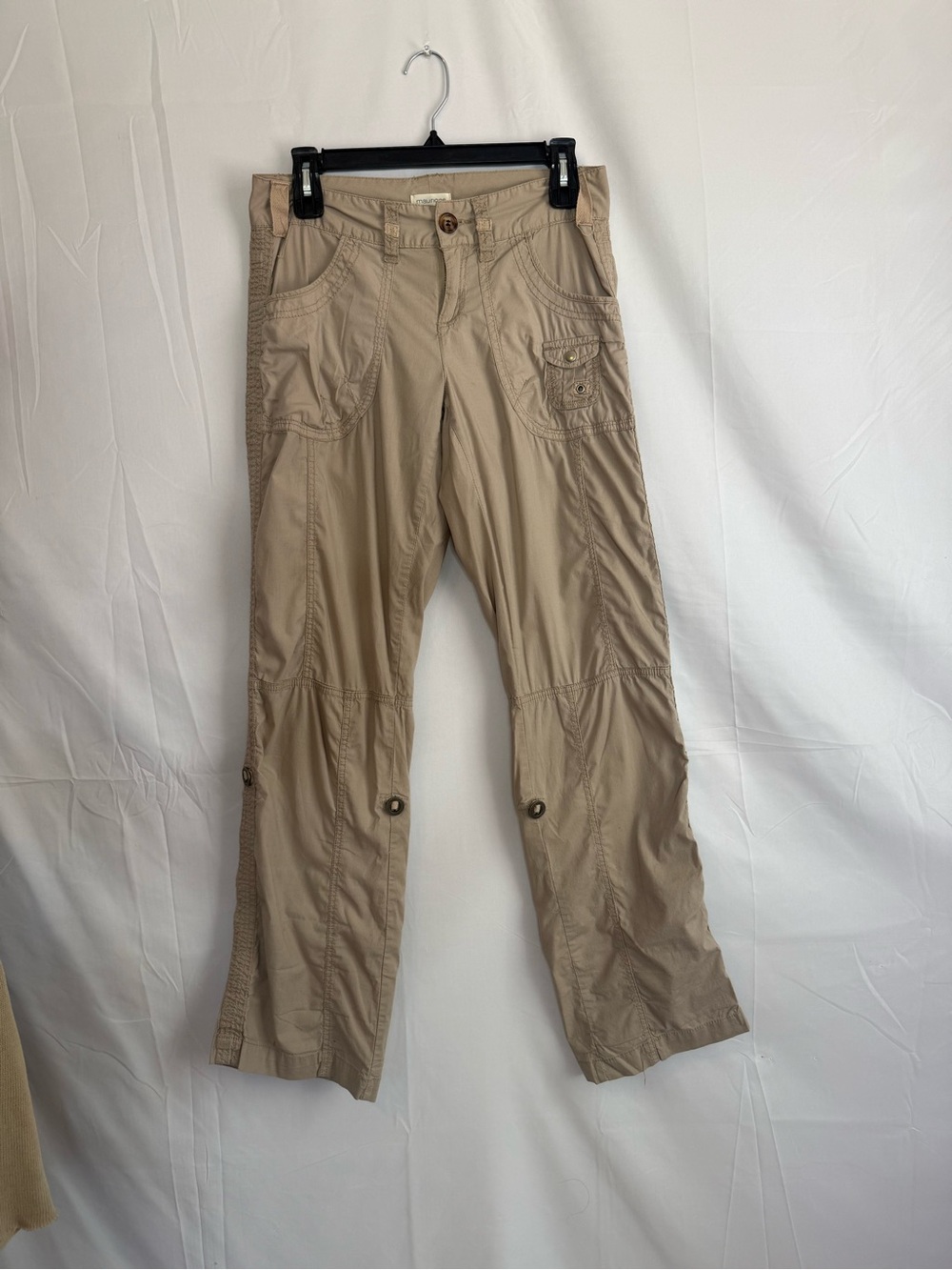 Maurices Women's Khaki Utility Cargo Pants Size 1/2 Beige Roll Tab Hiking casual